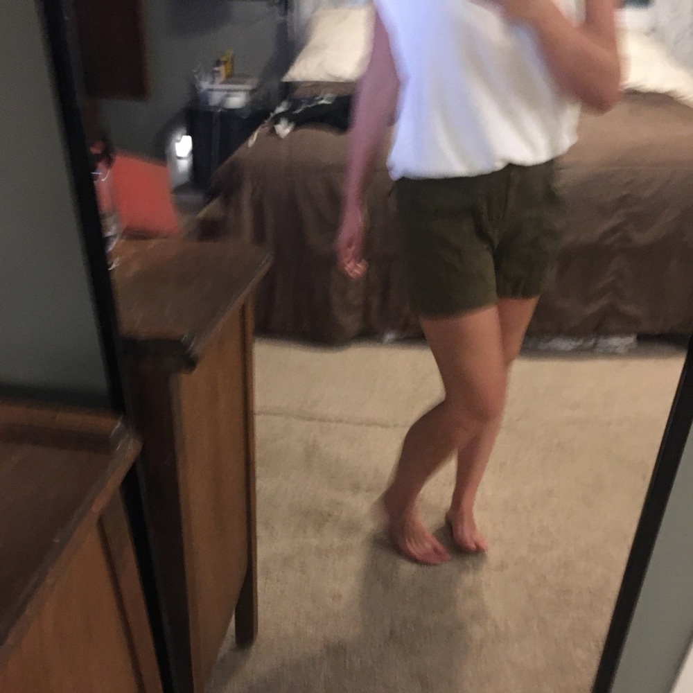casual cargo short- army green
